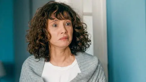 Mira: Her Şey Yolundaymış Gibi izle - Dizipal
