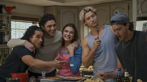 Off Campus izle - Dizipal