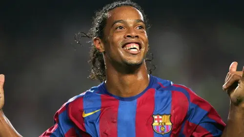 Ronaldinho Efsanesi izle - Dizipal